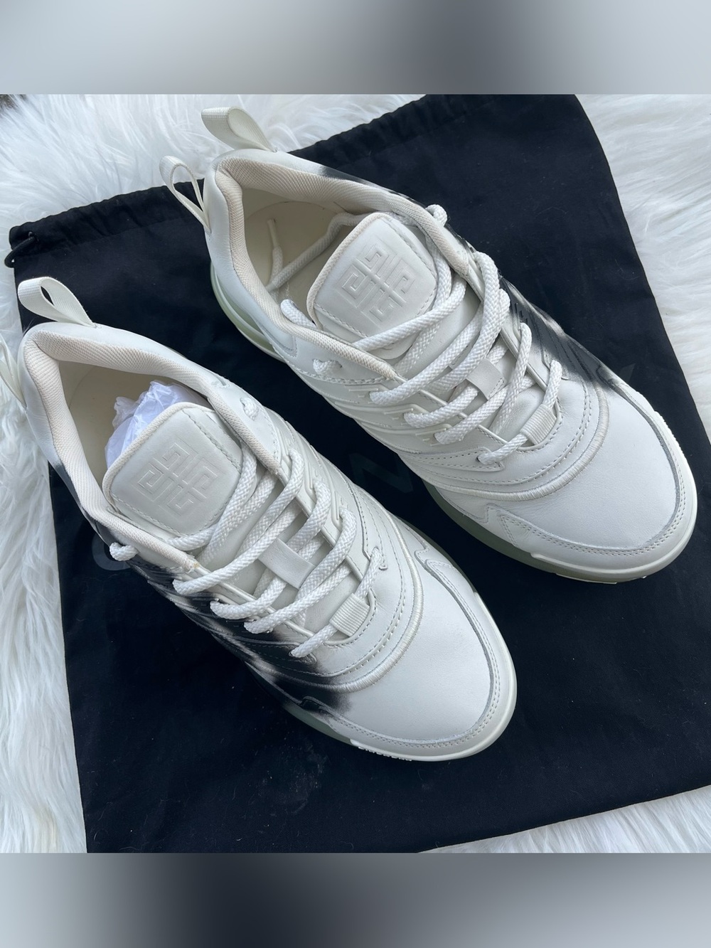 Givenchy x Chito GIV 1 Runner Sneakers SZ 9 US - Picture 4 of 12